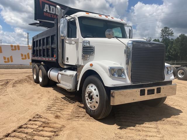 Image of Freightliner Coronado equipment image 2
