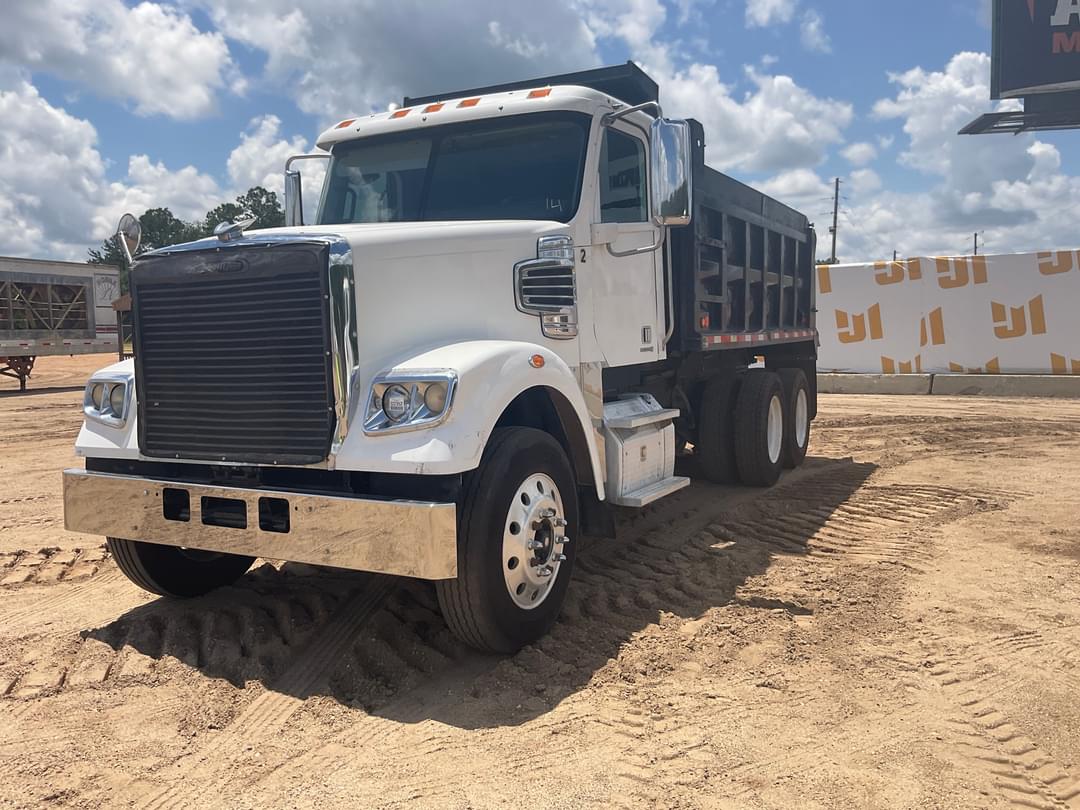 Image of Freightliner Coronado Primary image