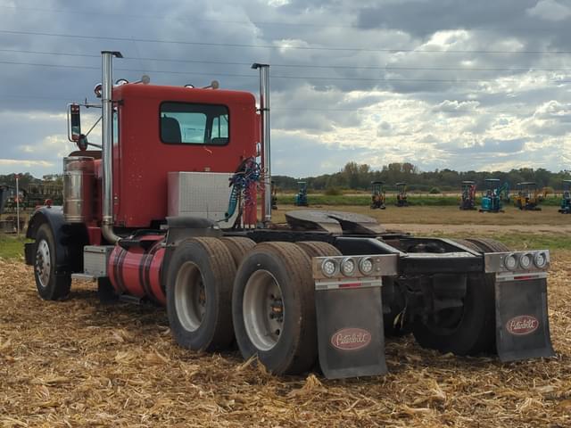 Image of Peterbilt 359 equipment image 3