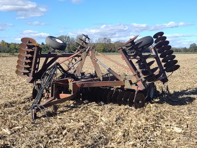 Image of International Harvester 490 equipment image 2