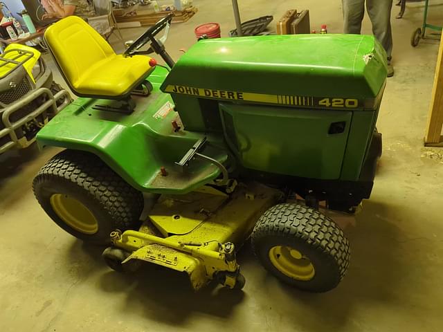 Image of John Deere 420 equipment image 1