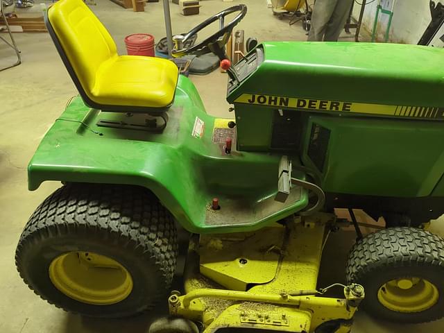 Image of John Deere 420 equipment image 3