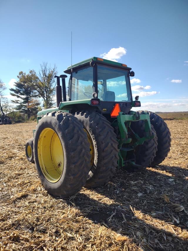 Image of John Deere 4555 equipment image 3