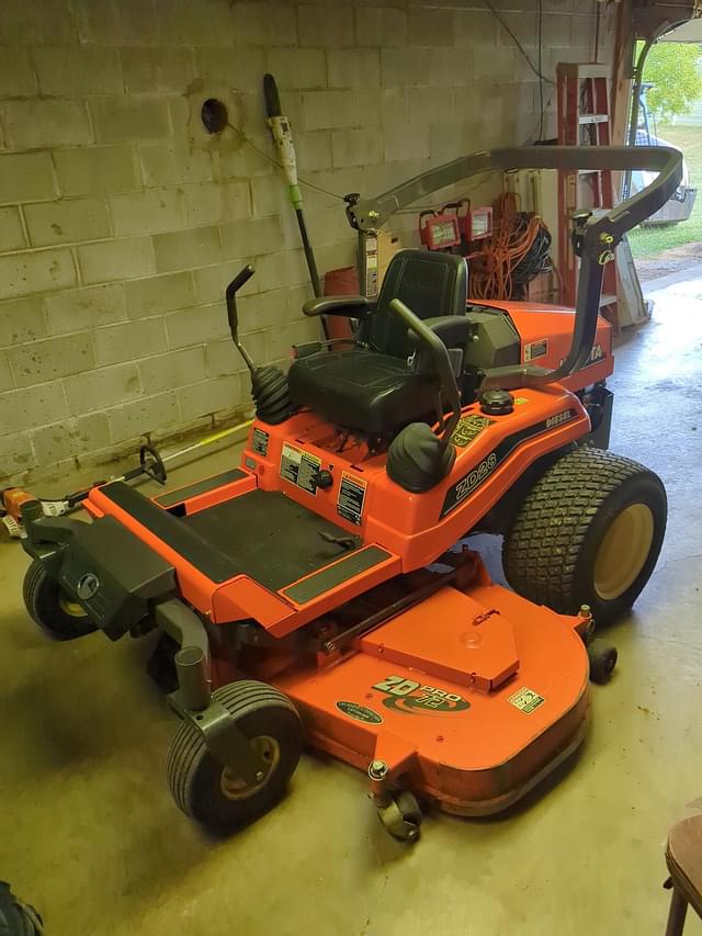 Image of Kubota ZD28 equipment image 4