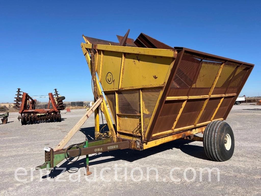 Big 12 900 Equipment Image0