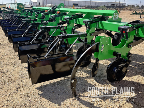 Bigham 889 Equipment Image0