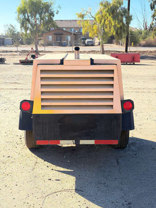 Image of Atlas Copco XAS96 185 CFM equipment image 3
