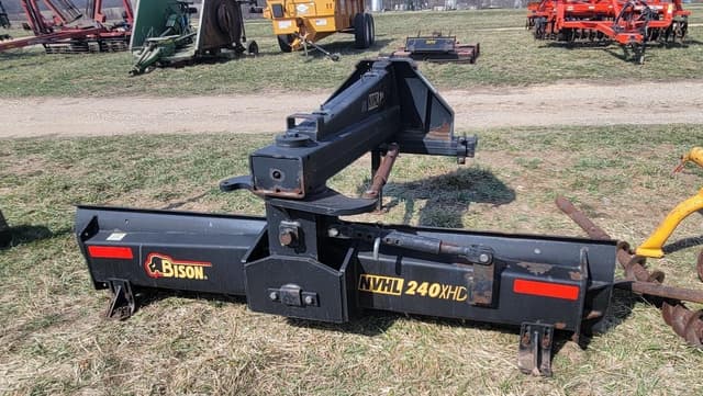 Image of Bison NVHL240XHD equipment image 4