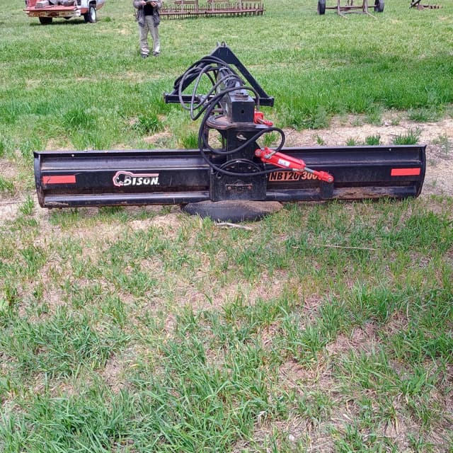Image of Bison NB120-300 equipment image 4