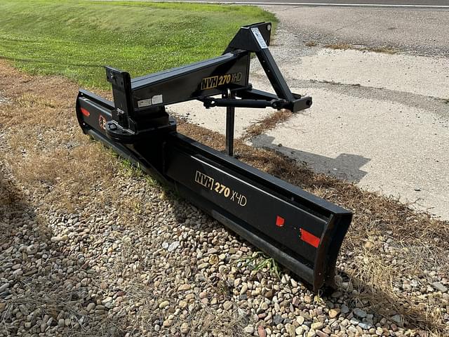 Image of Bison NVH270XHD equipment image 4