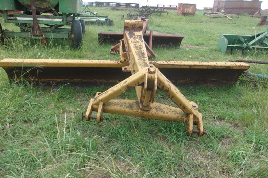 Bison NVH300XHD Equipment Image0