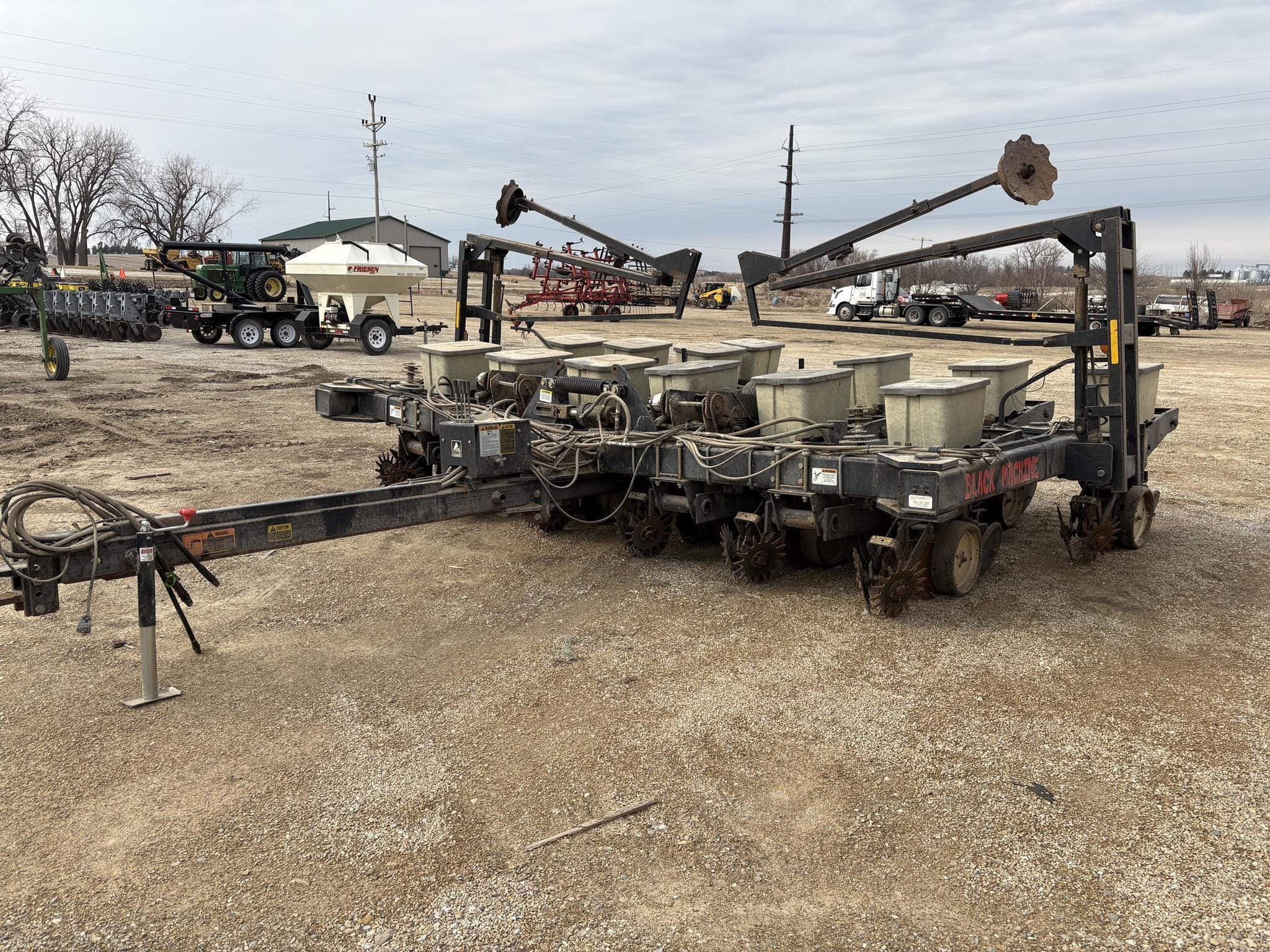 Black Machine 12F30 Equipment Image0