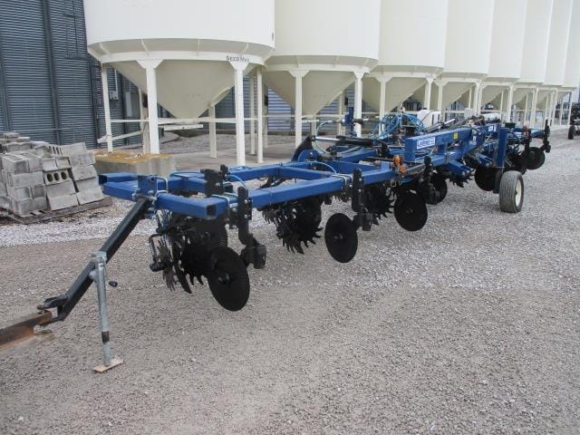 Blu-Jet LandRunner Equipment Image0