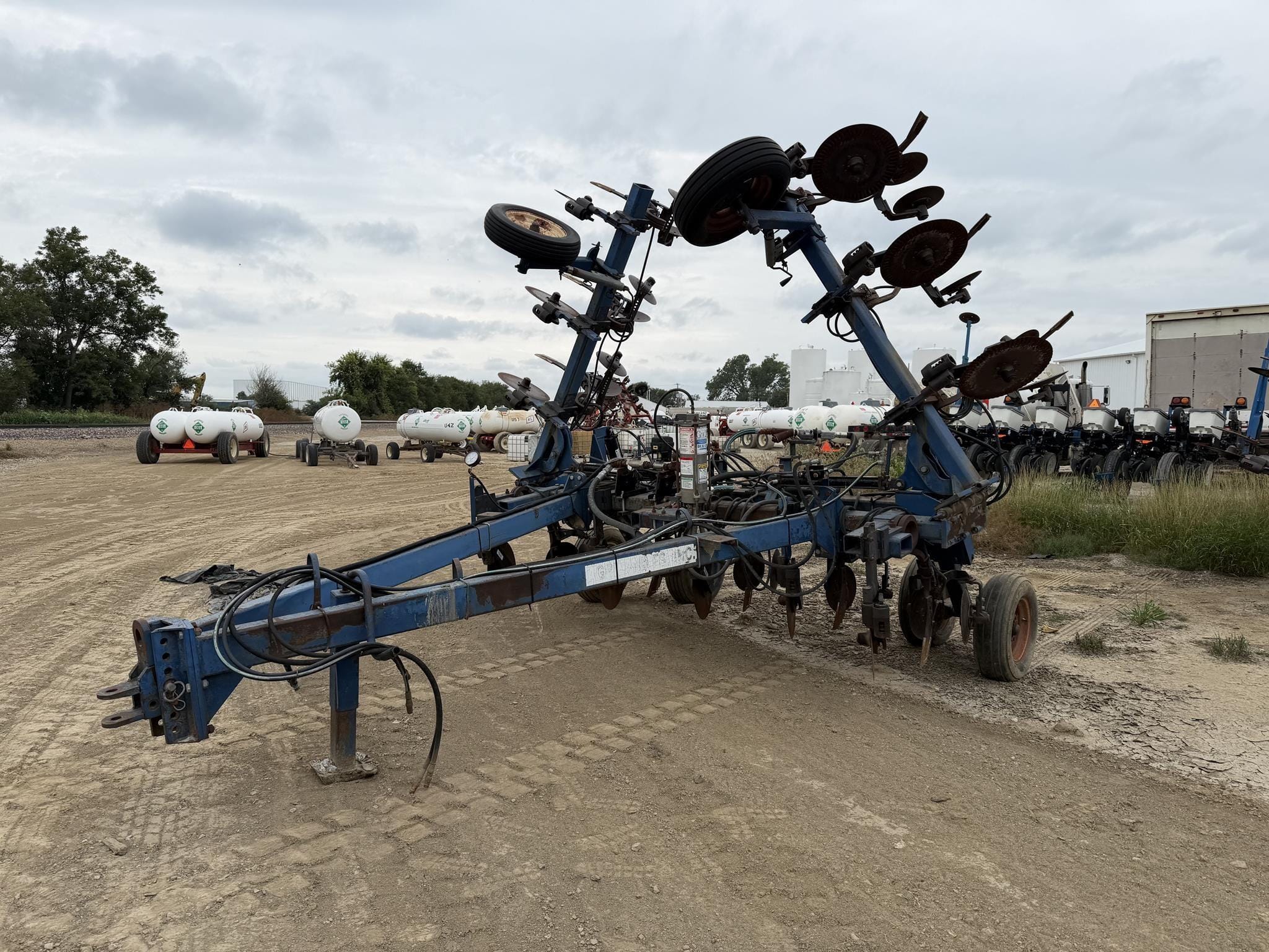 Blu-Jet Little Husky Equipment Image0