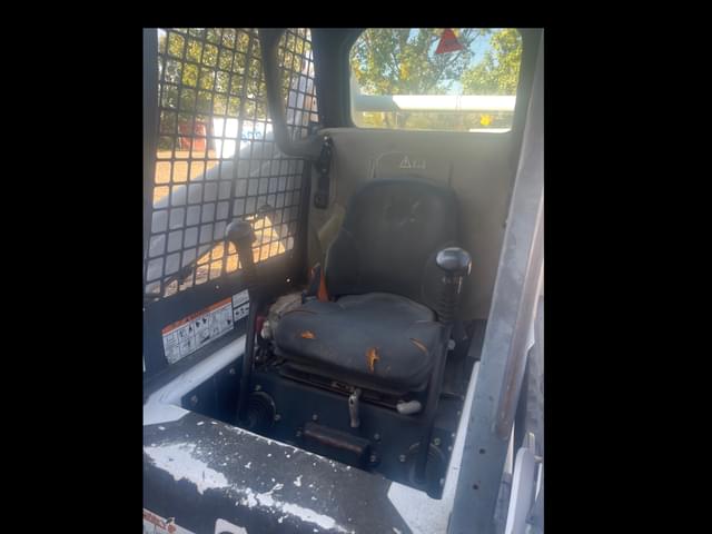 Image of Bobcat T190 equipment image 4