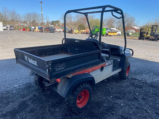 Image of Bobcat 2200 equipment image 2
