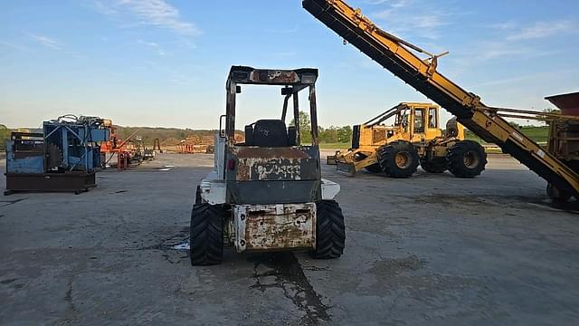 Image of Bobcat 2410 equipment image 3