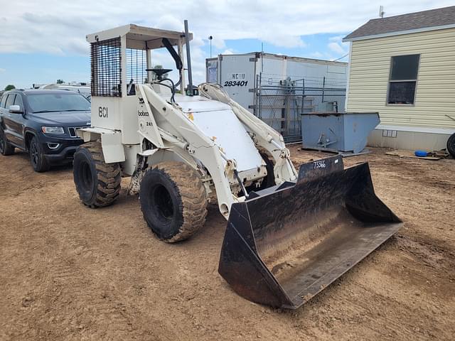 Image of Bobcat 2410 equipment image 2