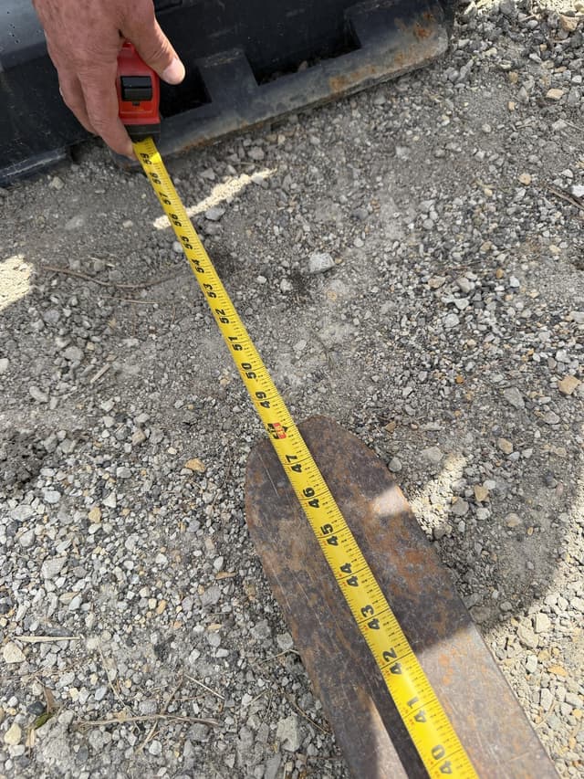 Image of Bobcat Pallet Fork HD equipment image 2