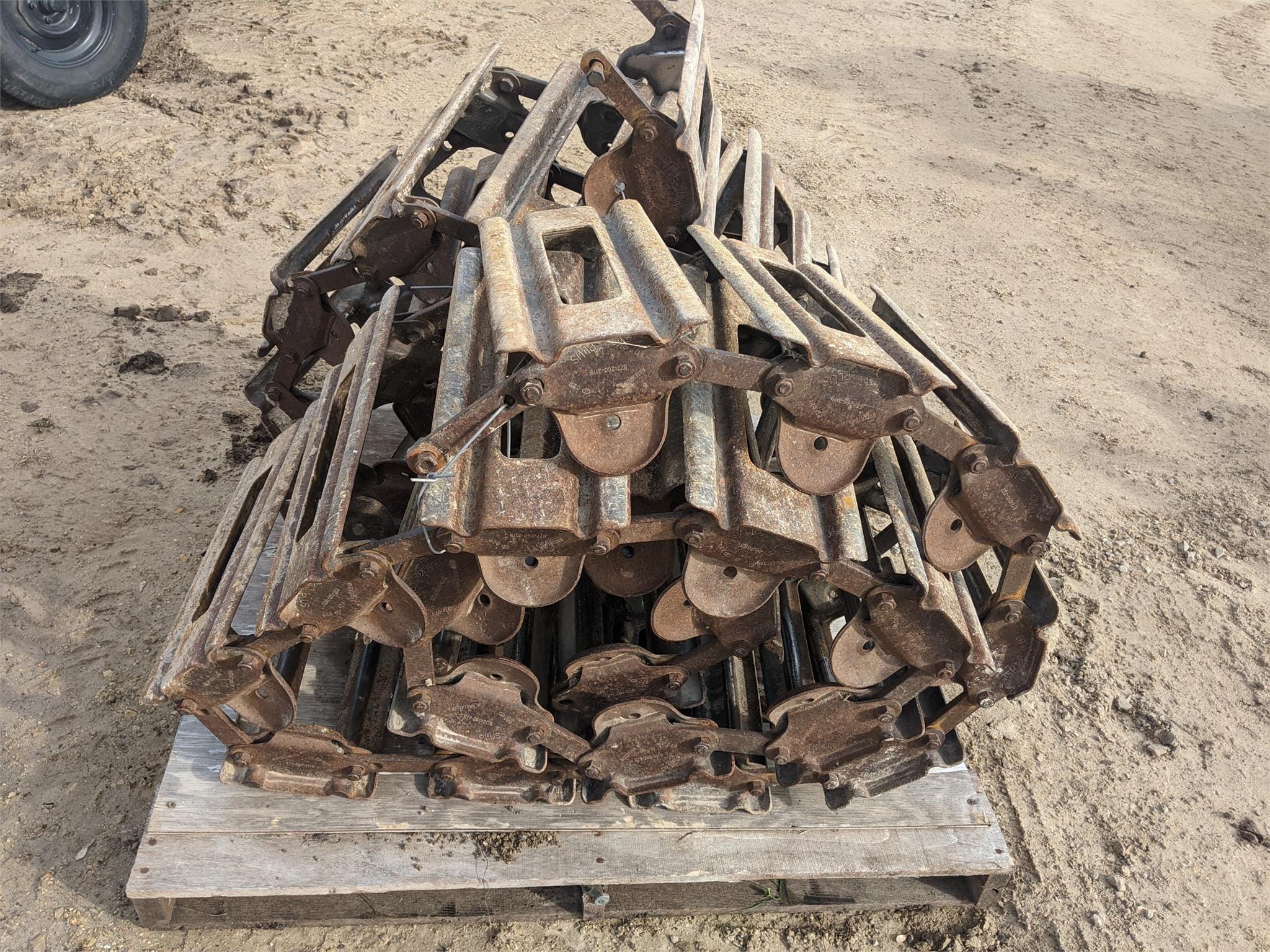 Bobcat S300 Equipment Image0