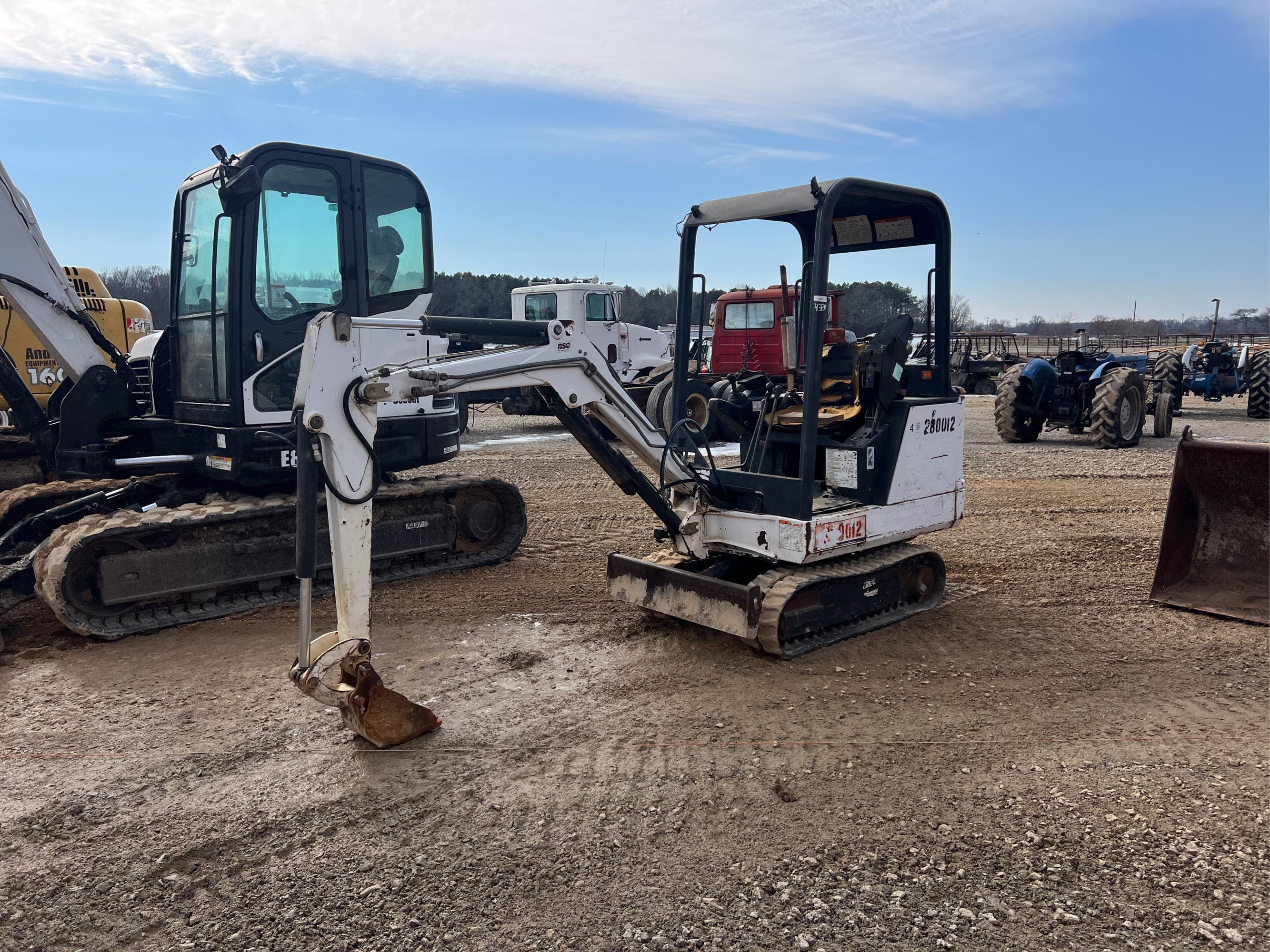 Main image Bobcat 320