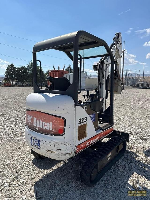 Image of Bobcat 323 equipment image 3