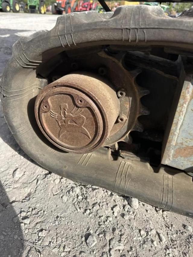 Image of Bobcat 323J equipment image 4