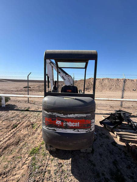 Image of Bobcat 324 equipment image 3