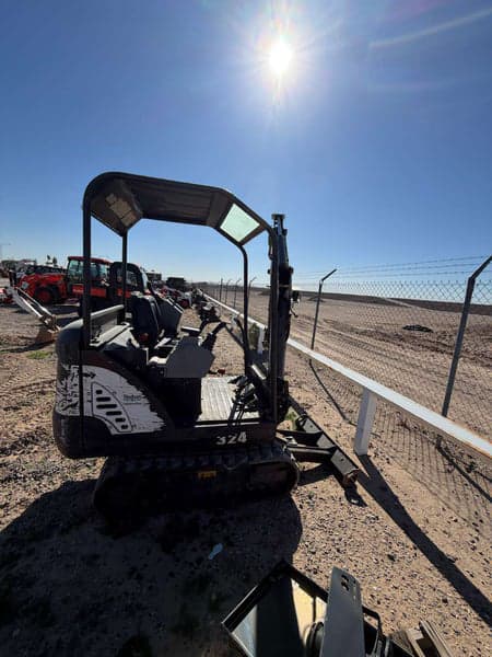 Image of Bobcat 324 equipment image 1