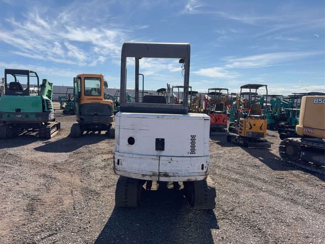 Image of Bobcat 325 equipment image 4