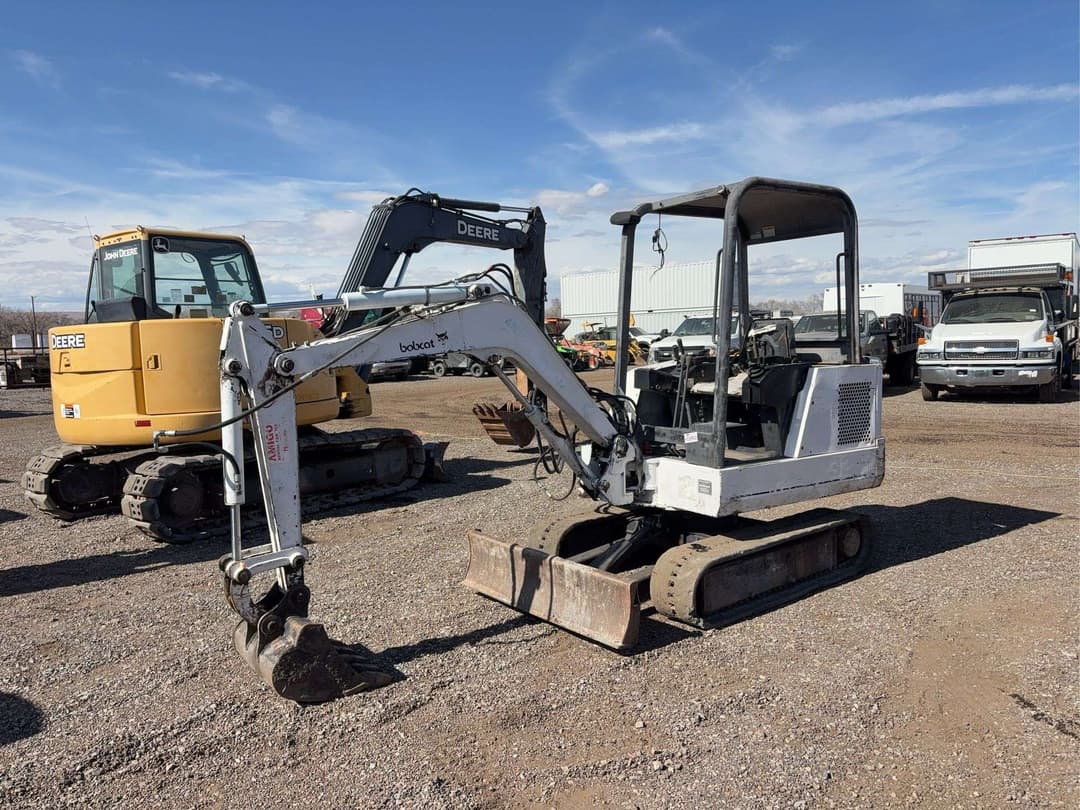 Image of Bobcat 325 Primary image