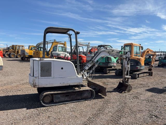 Image of Bobcat 325 equipment image 3