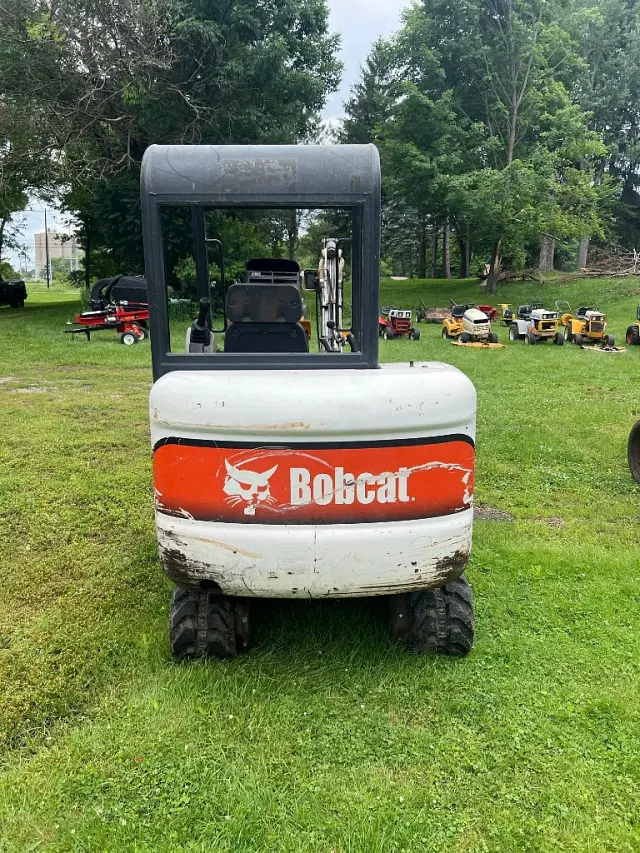 Image of Bobcat 328 equipment image 3