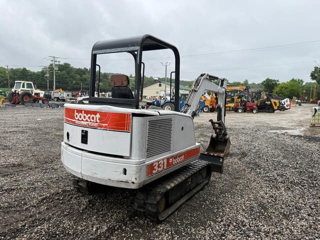 Image of Bobcat 331 equipment image 3