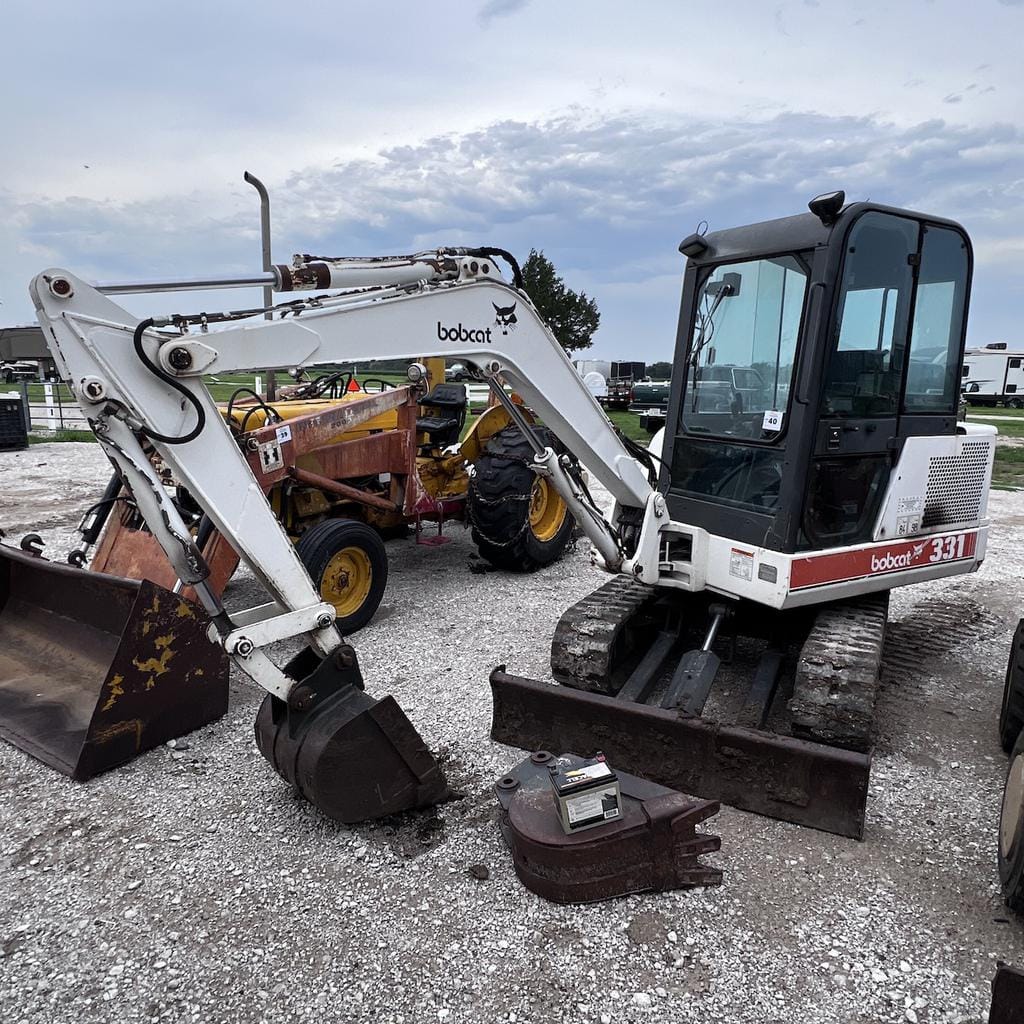 Main image Bobcat 331