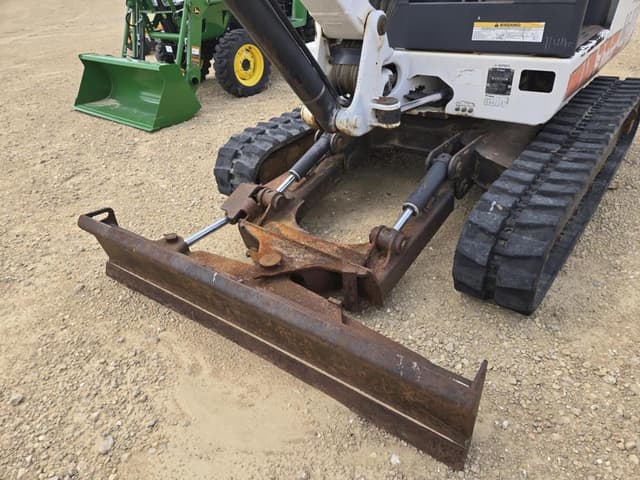 Image of Bobcat 335 equipment image 4