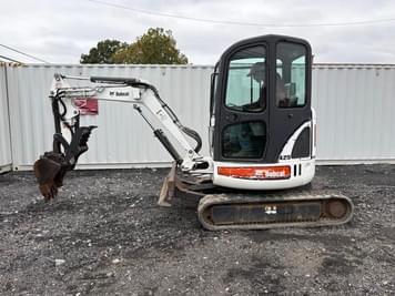 Main image Bobcat 425