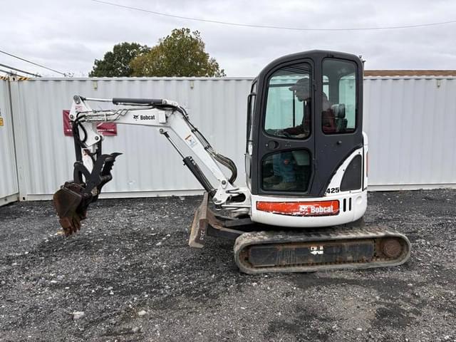 Image of Bobcat 425 equipment image 1