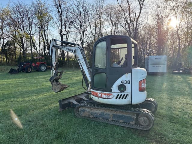 Image of Bobcat 430 equipment image 2