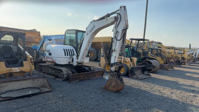Image of Bobcat 442 equipment image 2