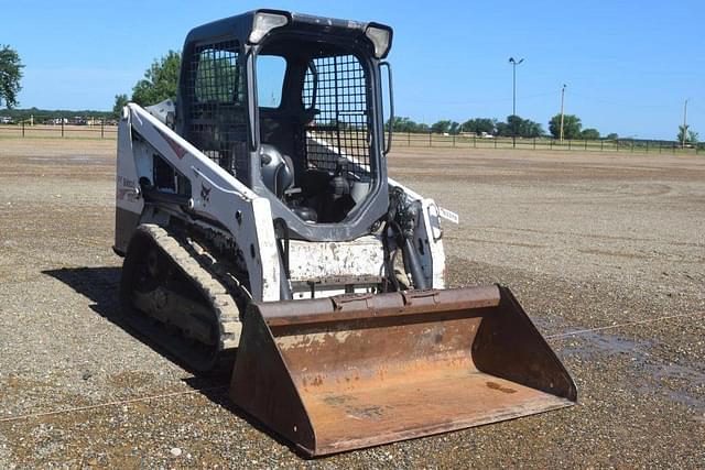 Image of Bobcat T450 equipment image 3