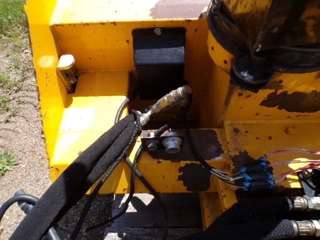 Image of Bobcat 1812 equipment image 4