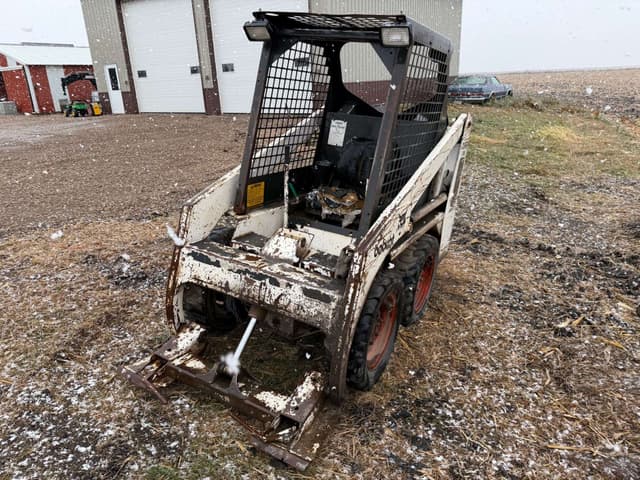 Image of Bobcat 530 equipment image 3