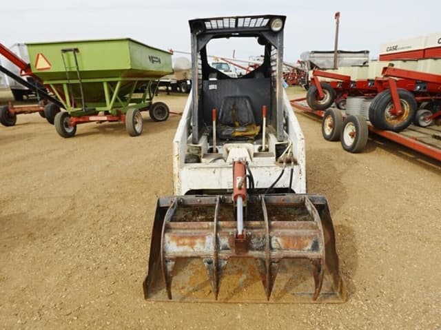 Image of Bobcat 530 equipment image 4