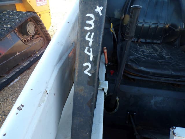 Image of Bobcat 543 equipment image 1