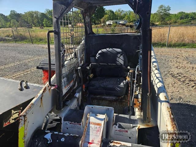 Image of Bobcat 553 equipment image 3