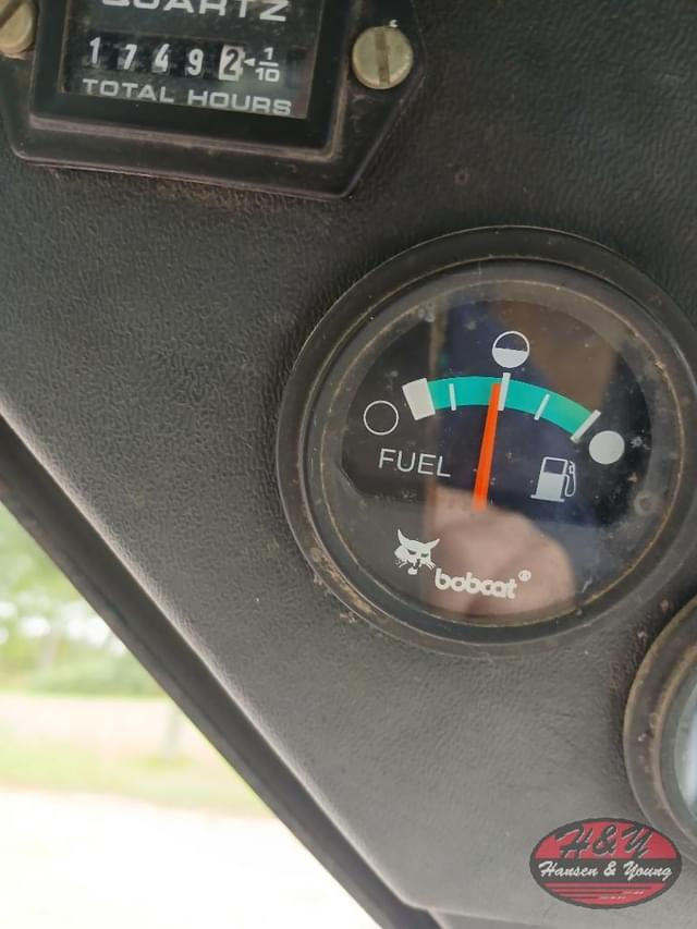 Image of Bobcat 553 equipment image 3