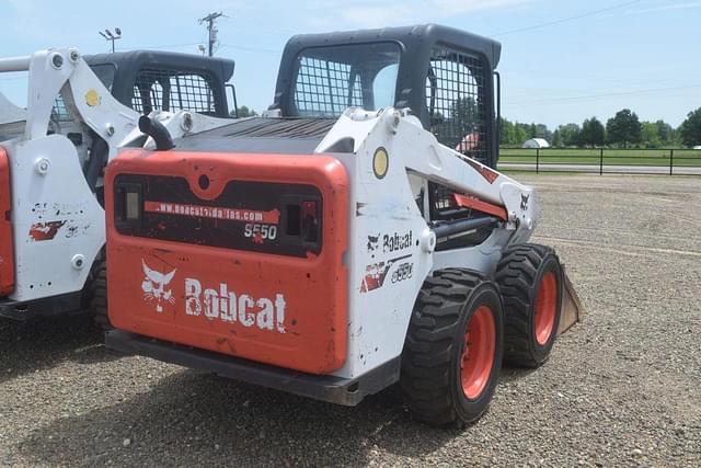Image of Bobcat S550 equipment image 2