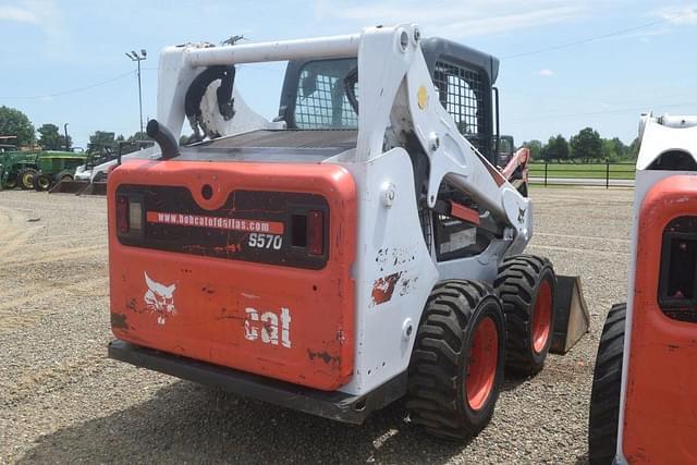 Image of Bobcat S570 equipment image 2