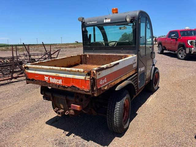 Image of Bobcat Toolcat 5600 equipment image 2
